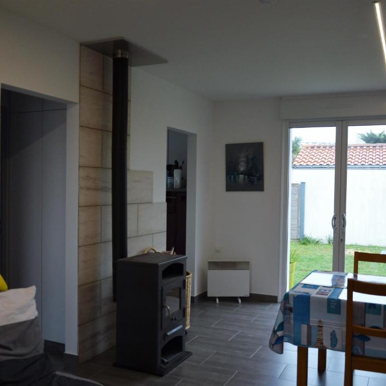 Maison de plain-pied confort 6 pers., proche plage à St Hilaire de Riez, parking privé - FR-1-323-470 - Ferienhaus - 2