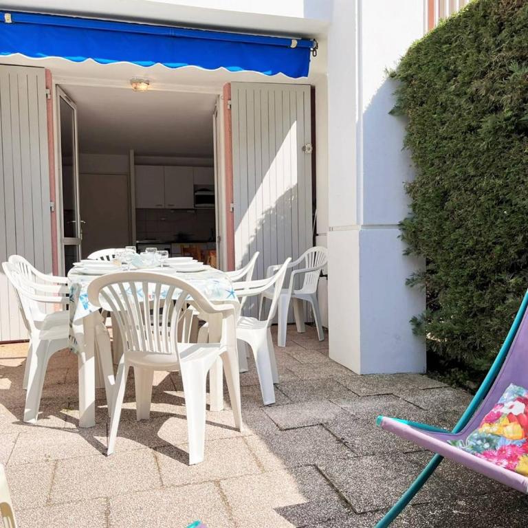 Appartement T2 Cabine, 6 Couchages, Terrasse Ouest, 100m Plage et Commerces, Parking Privatif - FR-1-251-530 - Appartement - 2
