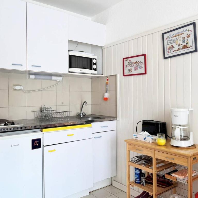 Appartement T2 Cabine, 6 Couchages, Terrasse Ouest, 100m Plage et Commerces, Parking Privatif - FR-1-251-530 - Appartement - 6