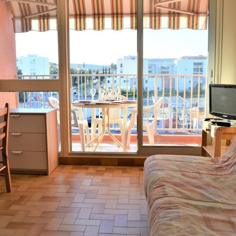 Studio 4 couchages proche plage avec parking et balcon au Lavandou - FR-1-251-557 - Appartement - 3