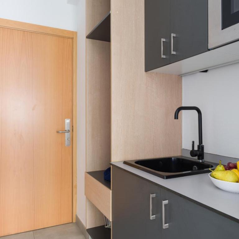 Tusity One Self Check-in Apartments - Habitación Doble Superior - 16