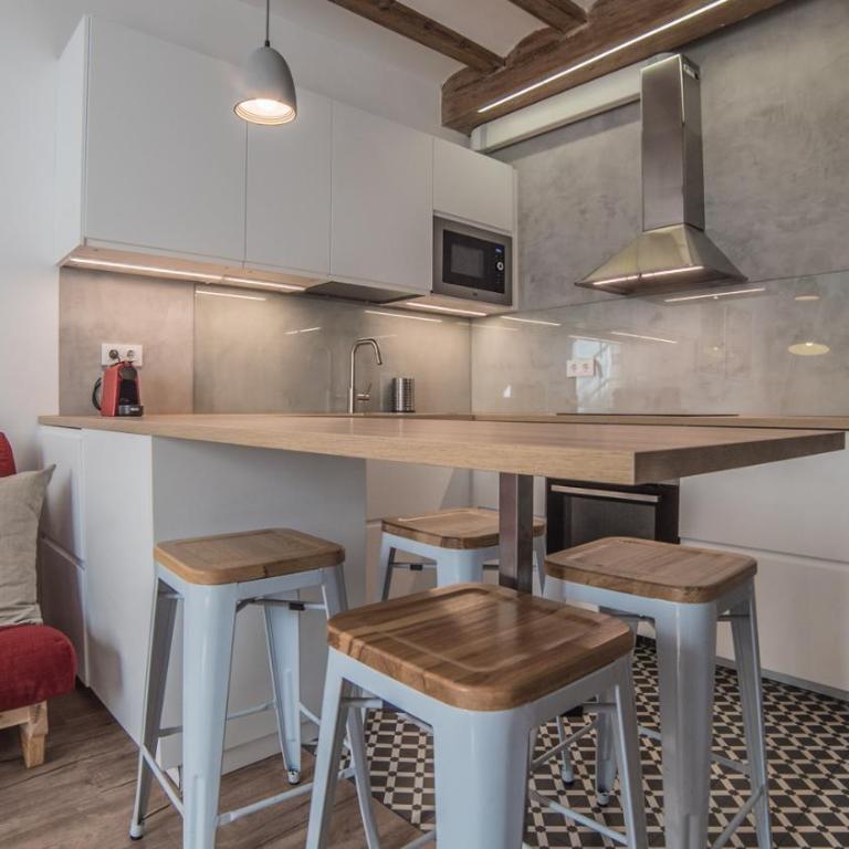 Welcomy Born - Two-Bedroom Apartment - 10