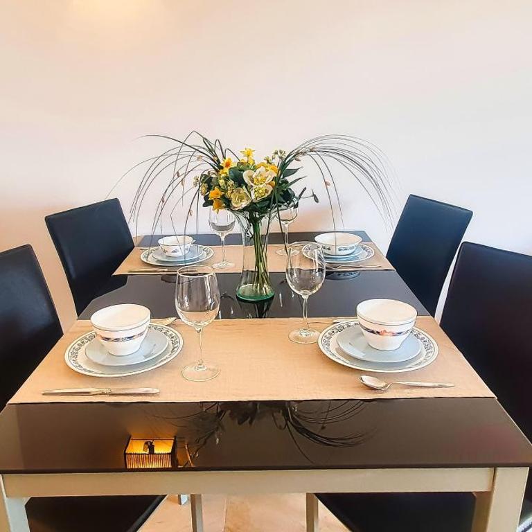 Marbella 2000. Spacious Apartment on the Promenade. - Apartamento de 1 dormitorio - 4
