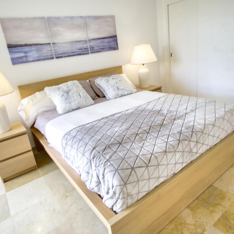 Marbella 2000. Spacious Apartment on the Promenade. - Apartamento de 1 dormitorio - 11