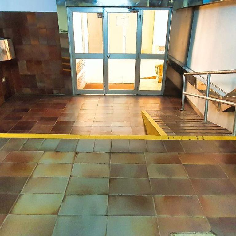 Marbella 2000. Spacious Apartment on the Promenade. - Apartamento de 1 dormitorio - 35