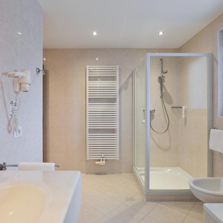 Wellness-Sporthotel Ratschings - Double Room with Balcony - 13