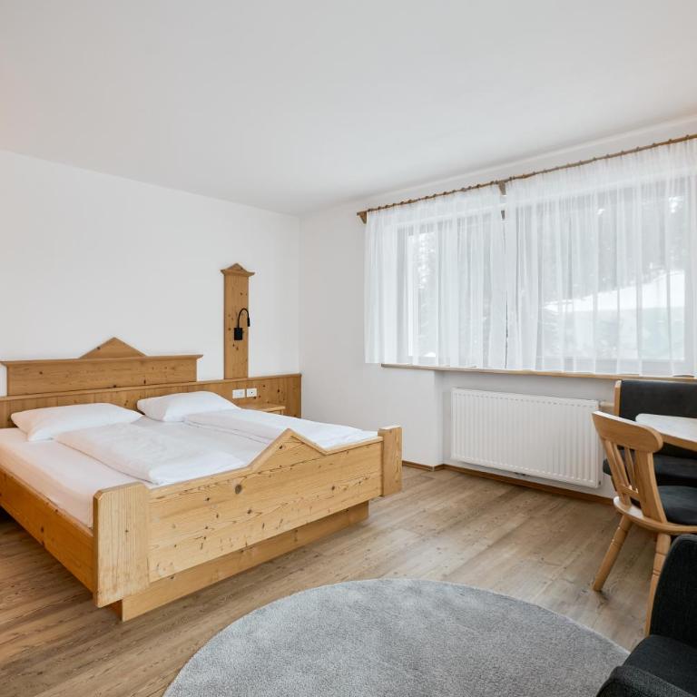 Wellness-Sporthotel Ratschings - Double Room with Balcony - 14