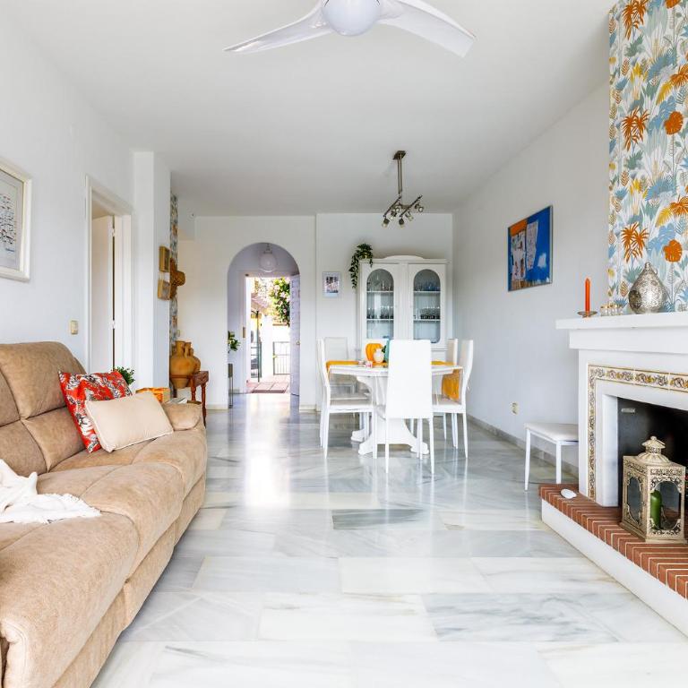 A&N Spacious Family House with Pool & Garden Torre del Mar - Casa de 4 dormitorios - 5
