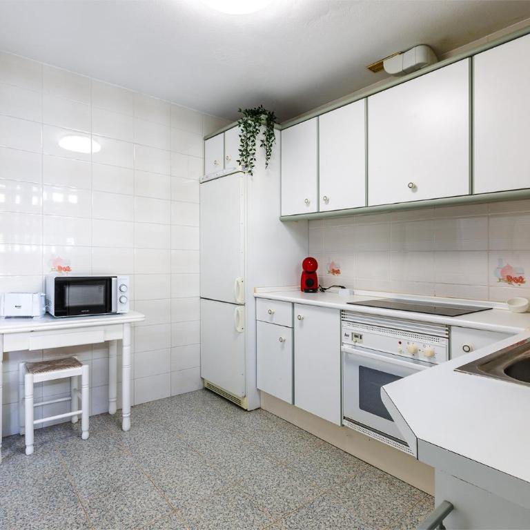 A&N Spacious Family House with Pool & Garden Torre del Mar - Casa de 4 dormitorios - 32