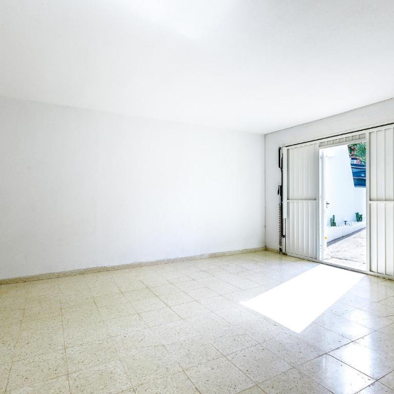 A&N Spacious Family House with Pool & Garden Torre del Mar - Casa de 4 dormitorios - 70