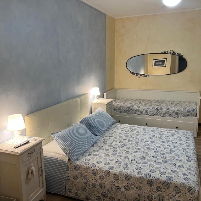 Dimora del Riccio - Camera Matrimoniale/Doppia con Letti Singoli con Bagno Privato Esterno - 10