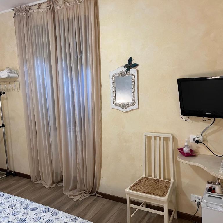 Dimora del Riccio - Camera Matrimoniale/Doppia con Letti Singoli con Bagno Privato Esterno - 21