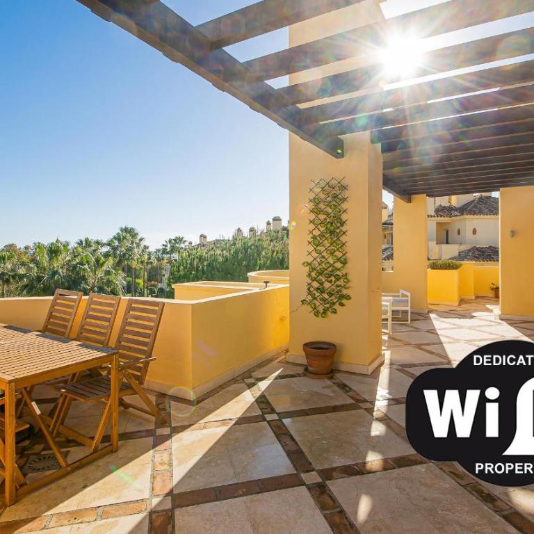 Majestic Hills 5 7 - Apartamento con vistas al jardín - 1
