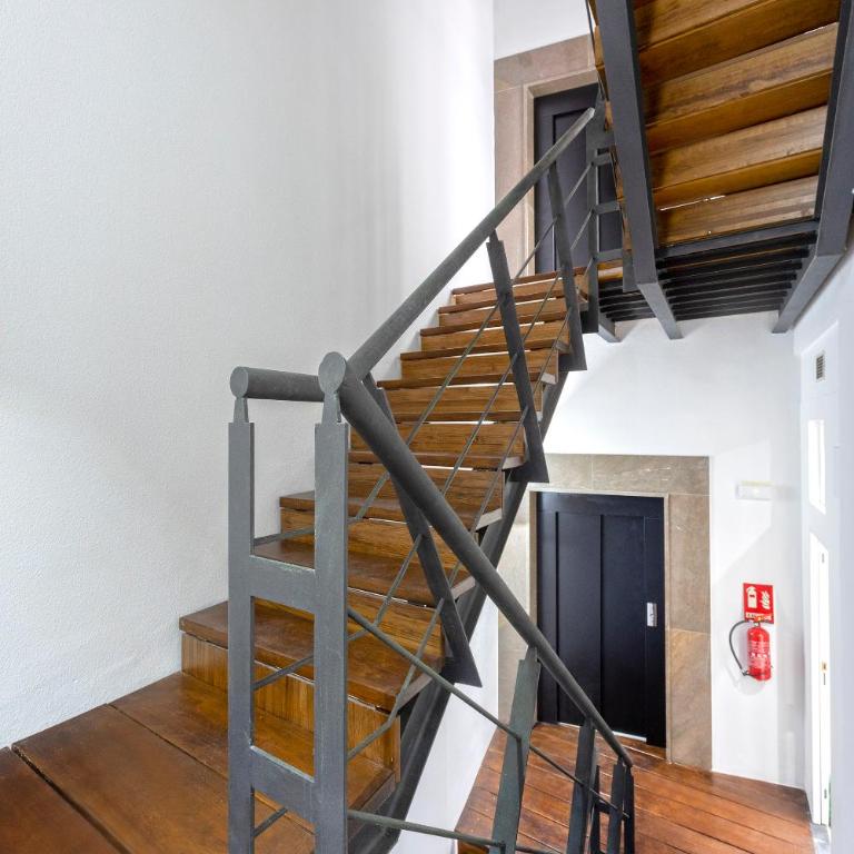 Genteel Home Plaza de las Tendillas - Three-Bedroom Apartment - 21