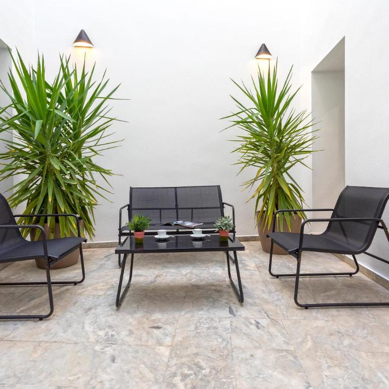 Genteel Home Plaza de las Tendillas - Three-Bedroom Apartment - 19