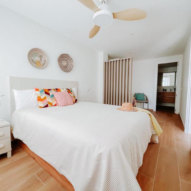 Femina Blue - One-Bedroom Apartment - 12