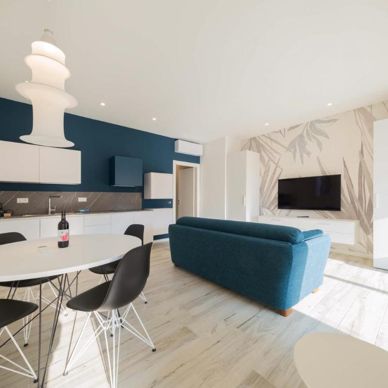 ApartmentsGarda - L'Isola Blu - Appartamento con 1 Camera da Letto - 2