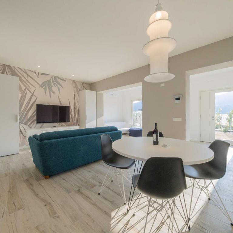 ApartmentsGarda - L'Isola Blu - Appartamento con 1 Camera da Letto - 1