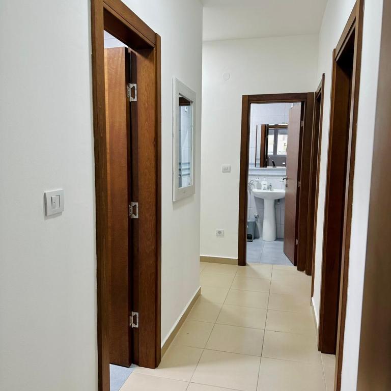 Roomy Lux Apartmant - Two-Bedroom Apartment - 2