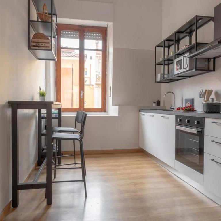 Buscine Home Pescara Centro - Palma gratuita in lido attrezzato - Three-Bedroom Apartment - 11
