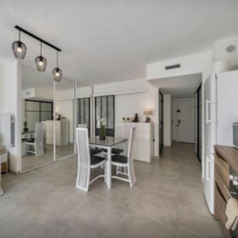 Magnifique studio au pied des plages - Appartement 1 Chambre - 21