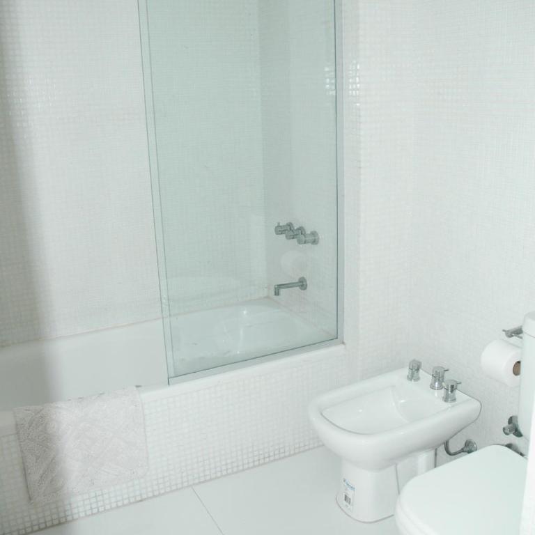 Amplio departamento con balcon, zona Palermo hollywood - Apartamento de 1 dormitorio - 17