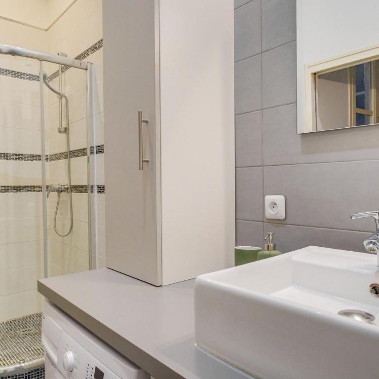 Charming hypercentre apartment Bordeaux - Apartment - 8
