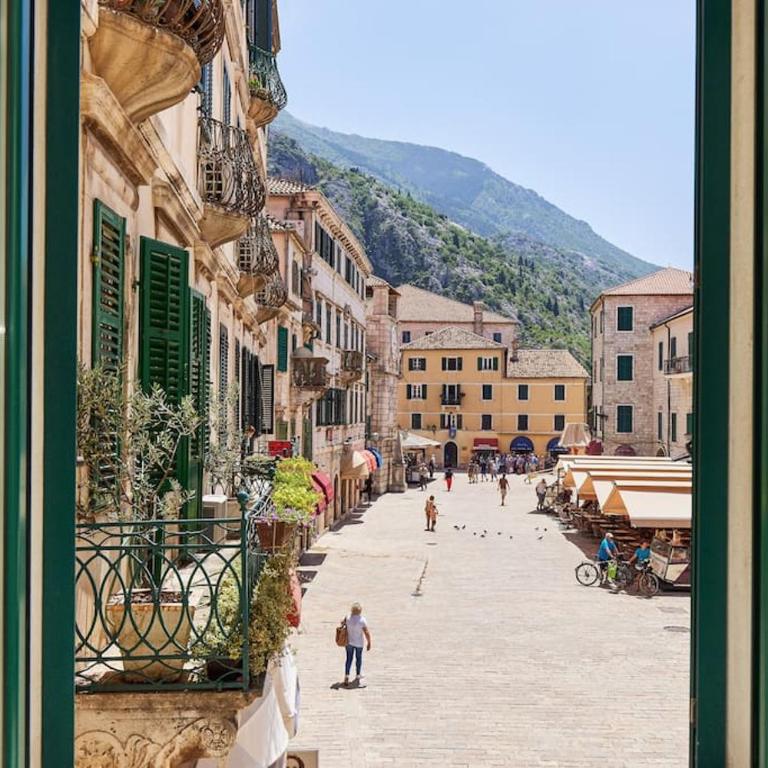 Spacious 1Bedroom on the Main Square of Kotor - One-Bedroom Apartment - 1