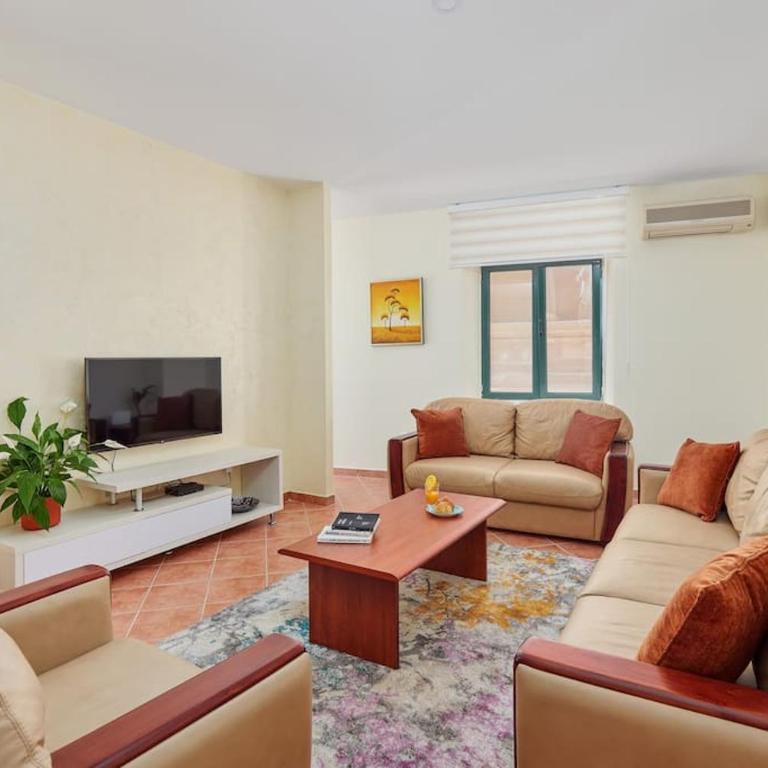 Spacious 1Bedroom on the Main Square of Kotor - One-Bedroom Apartment - 6