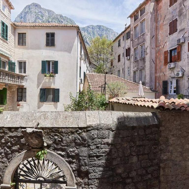 Well Located 1Bedroom in the Heart of the Old Town - One-Bedroom Apartment - 4