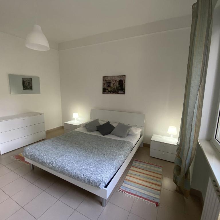 EUCALYPTI11 - Ampio alloggio ristrutturato con 3 camere, 2 bagni, terrazzo, balcone - Apartment mit 2 Schlafzimmern - 8