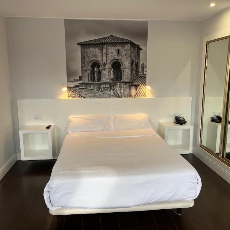 Hotel Gran Regente - Estudio - 27