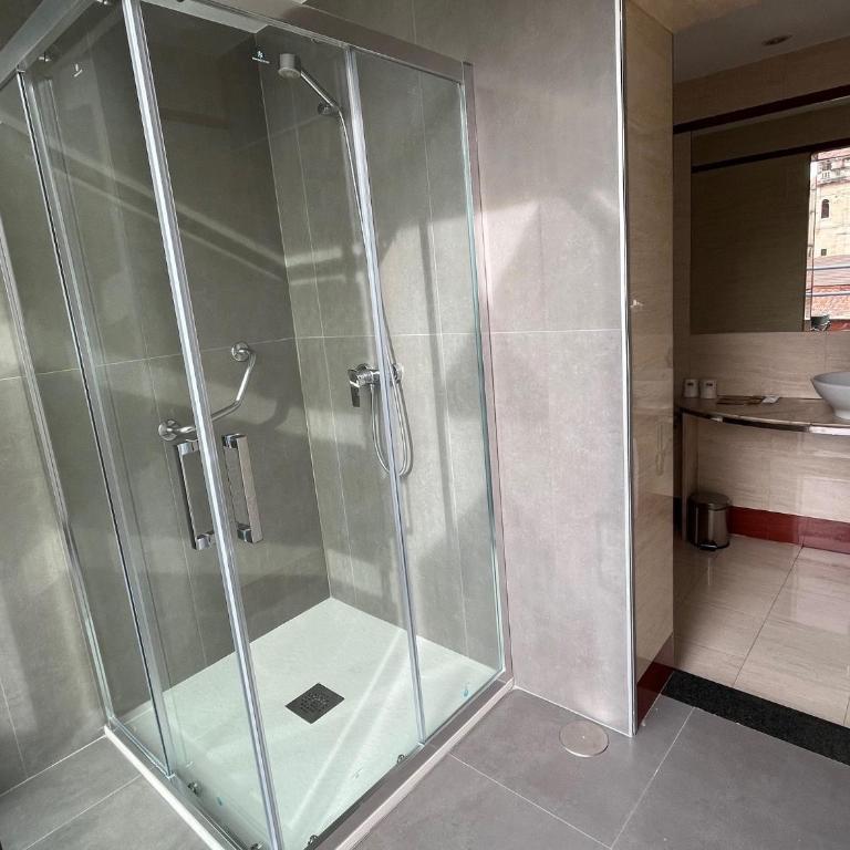 Hotel Gran Regente - Estudio - 26