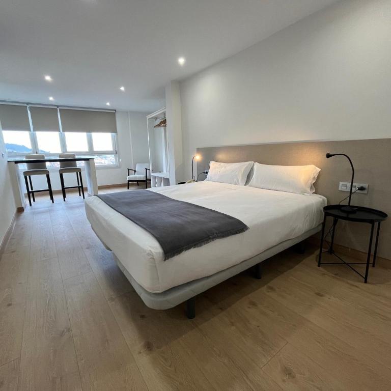 Hotel Gran Regente - Estudio - 11
