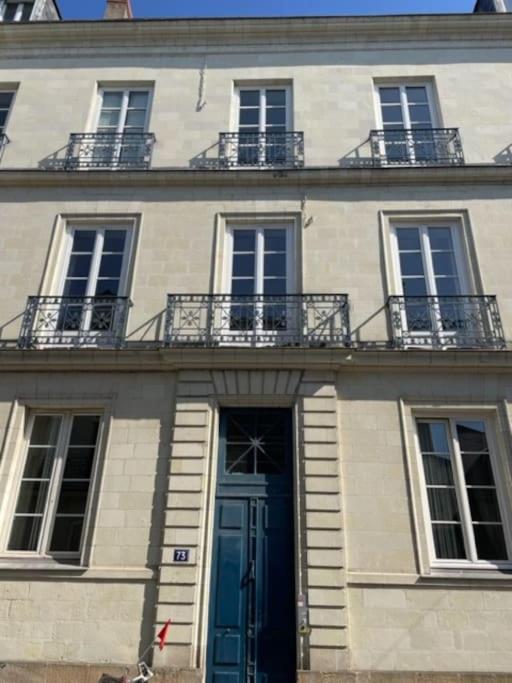 Grande chambre indépendante, charme, calme sur jardin, Nantes centre, accès privé par escalier de l'immeuble, sdb & wc privés, 10 minutes gare et palais des congrès - Apartment mit 1 Schlafzimmer - 16