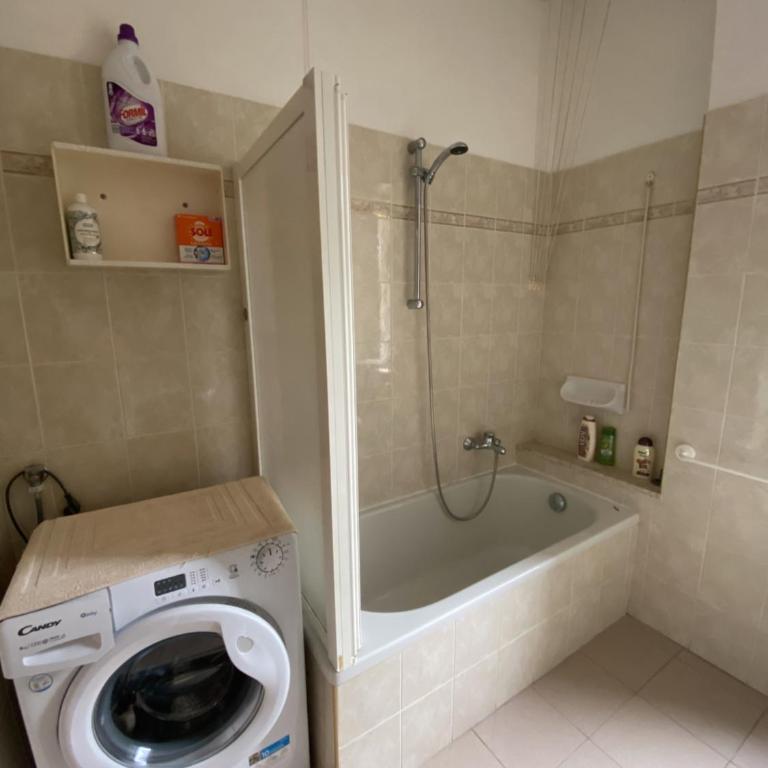 EUCALYPTI11 - Ampio alloggio ristrutturato con 3 camere, 2 bagni, terrazzo, balcone - Apartment mit 2 Schlafzimmern - 29