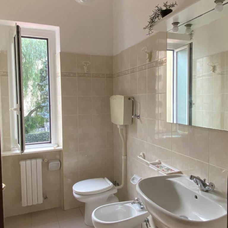 EUCALYPTI11 - Ampio alloggio ristrutturato con 3 camere, 2 bagni, terrazzo, balcone - Apartment mit 2 Schlafzimmern - 32