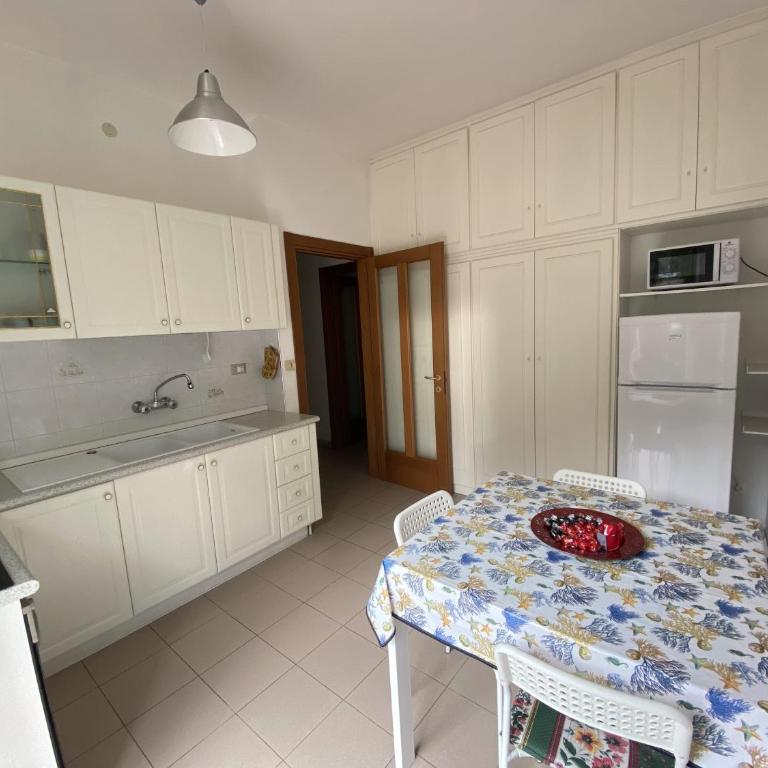 EUCALYPTI11 - Ampio alloggio ristrutturato con 3 camere, 2 bagni, terrazzo, balcone - Apartment mit 2 Schlafzimmern - 11