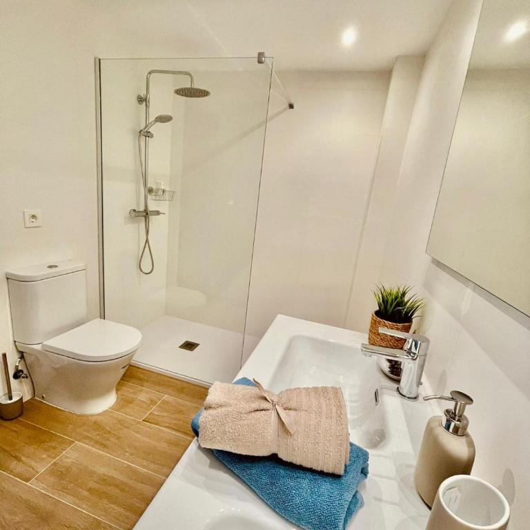 Femina Blue - One-Bedroom Apartment - 34