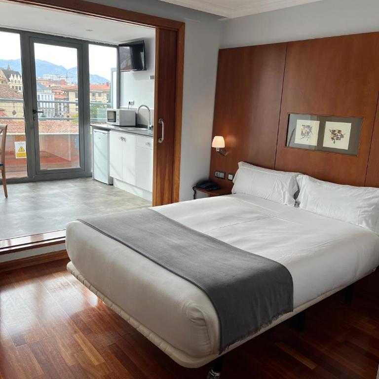 Hotel Gran Regente - Estudio - 19