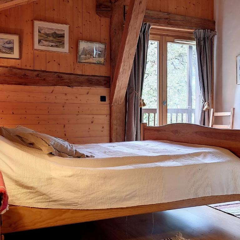 Chalet rénové 3 étoiles, 14 pers, vue Mont Blanc, Wifi - Chalet 3 Chambres - 13