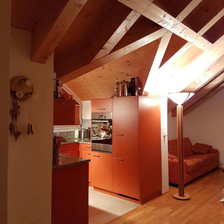 Stylish Penthouse Near Congress Center WEF - Apartment mit 2 Schlafzimmern und Bergblick - 4