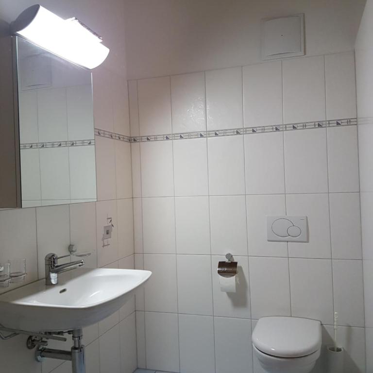 Stylish Penthouse Near Congress Center WEF - Apartment mit 2 Schlafzimmern und Bergblick - 11
