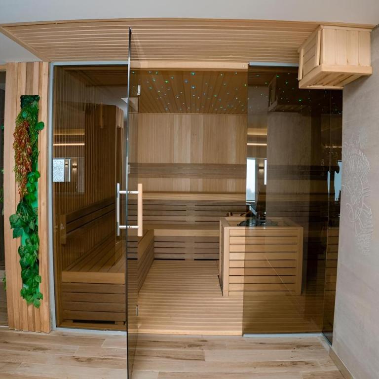 NLux 10 Apartment - One-Bedroom Apartment - 42