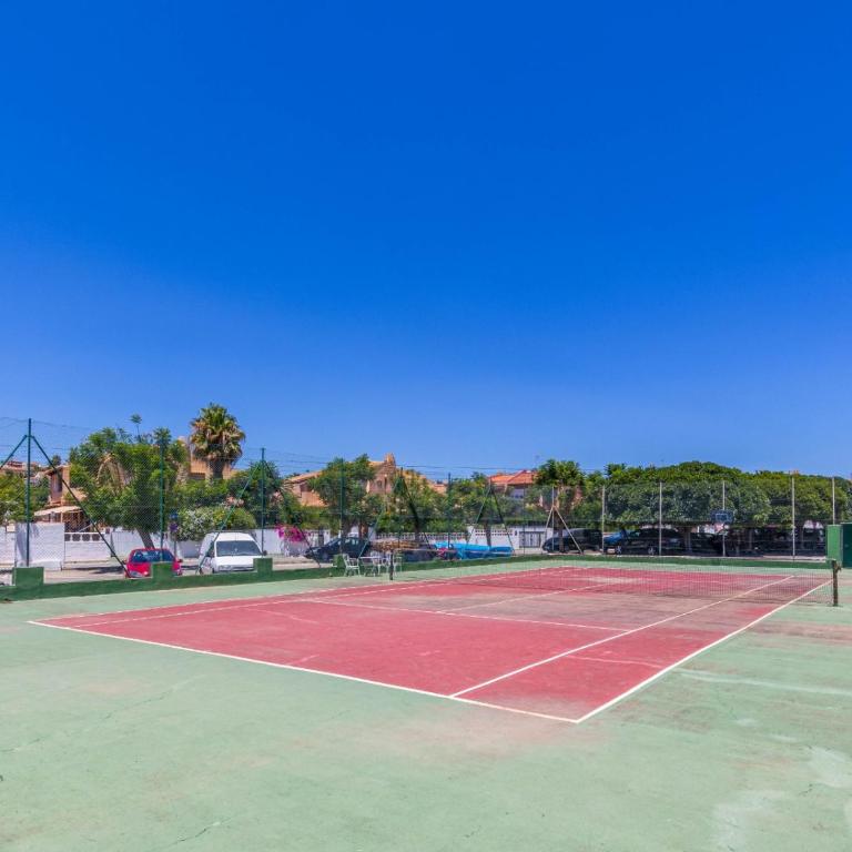 Paraíso Familiar en Marisol Park Bungalow con Piscina, Tenis y Parking - Casa de 2 dormitorios - 23