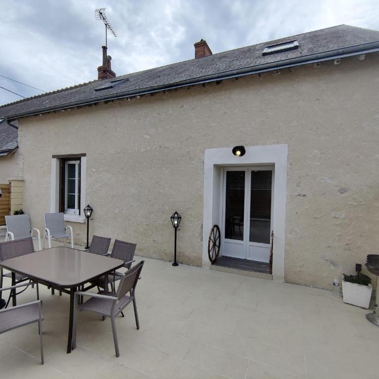 Charmante maison à Blois - Terrasse privée - 8 pers - Maison 4 Chambres - 17