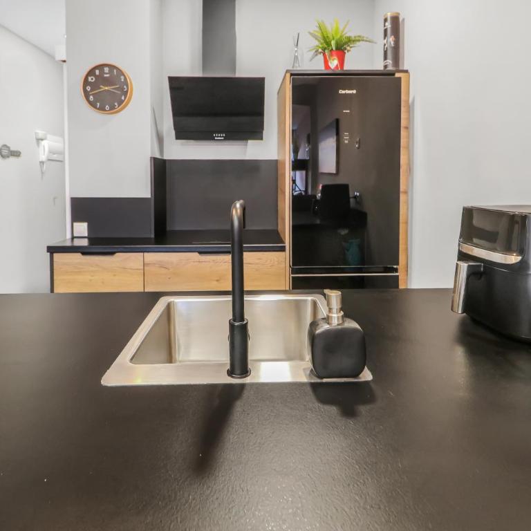 Wave Studio Las Canteras - One-Bedroom Apartment - 14