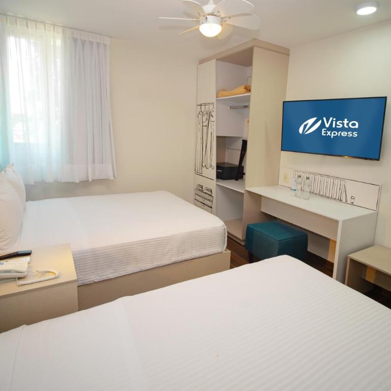 Vista Express Guadalajara Expo SureStay Collection by BW - Habitación Doble Estándar para no fumadores - 2 camas dobles - 9