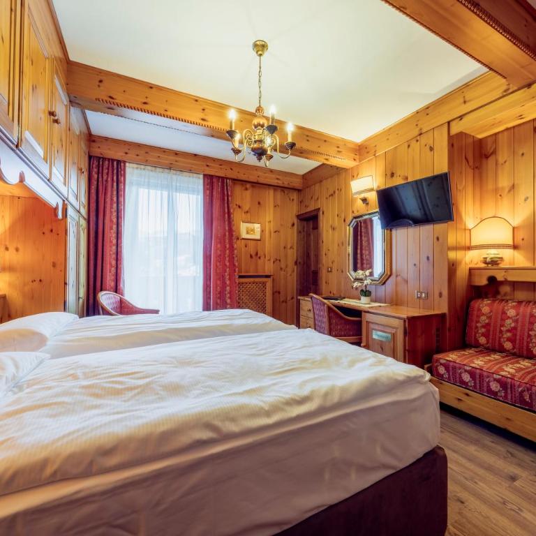 Hotel Columbia & Spa - Camera Matrimoniale Comfort con Balcone e Vista - 7