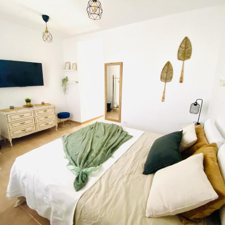 Big House Adeje Deluxe by Deihu Experiences - Three-Bedroom House with Private Gym - 7
